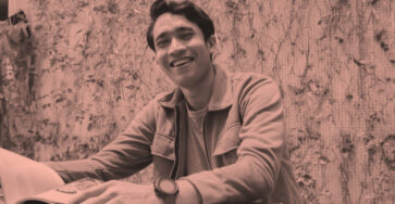 Someone who is happy because they found the greatest alternatives to Freelancer.com.