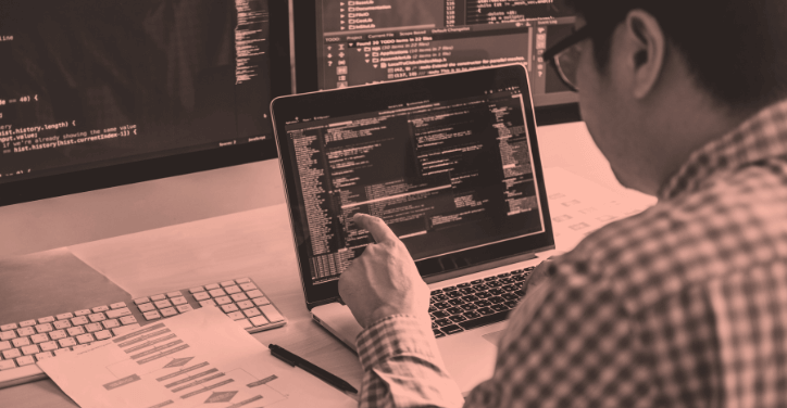 Freelance expert selling his IT services on ComeUp.