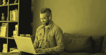 A freelancer using a freelance digital marketing website to sell their services.