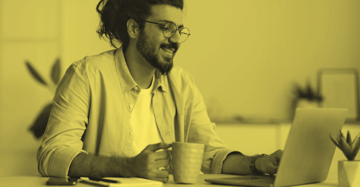 Freelancer vs agency: Discover which solution is best for your business.